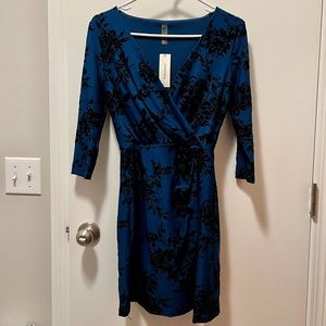 Francesca’s size XXS navy velvet dress- NWT